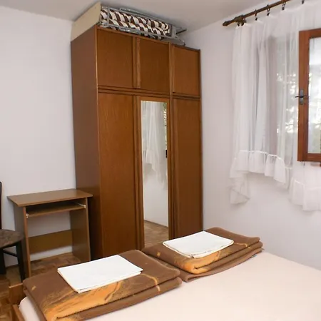Milna 2962b Milna (Brac)