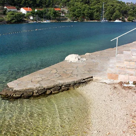 Milna 2962b Milna (Brac)
